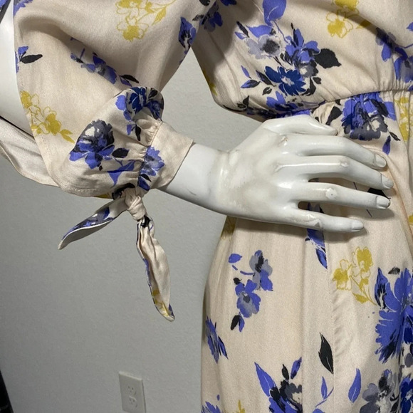 Lush Floral Dress Size M - Picture 7 of 9